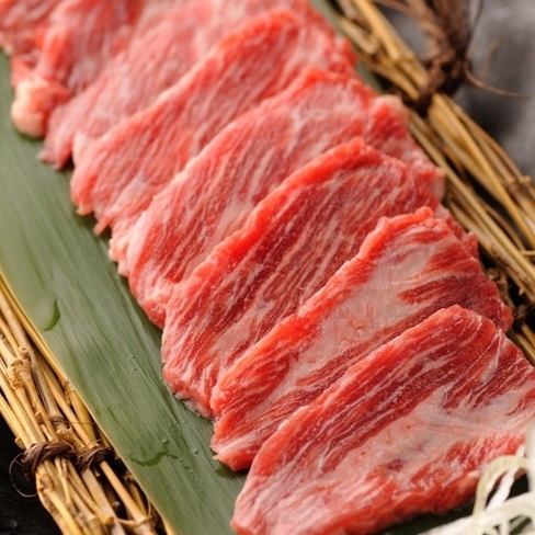 ~Originating in Goshogawa, Aomori Prefecture~Special marbled horsemeat sashimi