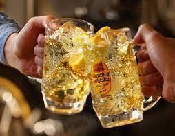 Toast this autumn evening with your favorite highball♪