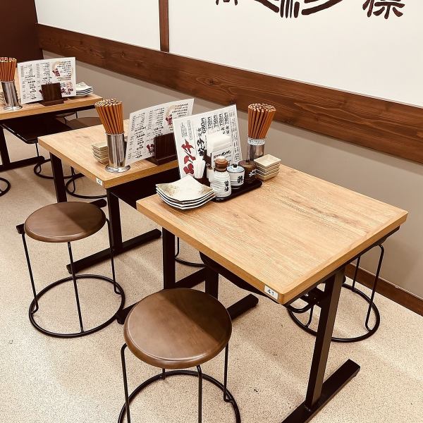 [There are many table seats ◎] Table seats for 2 and 4 people can be put together and used by a large number of people! The counter seats are perfect for a date or a quick drink after work ◎