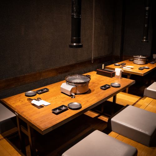 The tatami room can be reserved for 30 people or more.Please contact us when using.(4 seats x 3, 6 seats x 13, 8 seats x 1) * The photo is for illustrative purposes only.