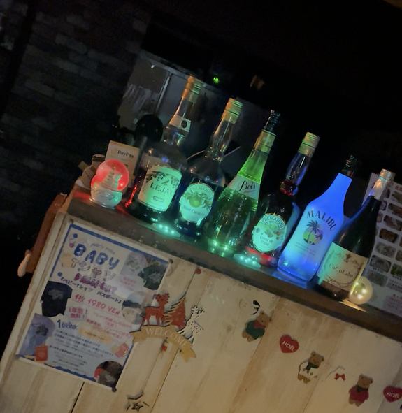 ハワイのカフェをモチーフにしておりかわいい、おしゃれな雰囲気！！夜は少し雰囲気も変わって居酒屋に！！アルコールの種類も豊富♪