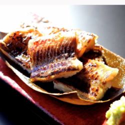 White-grilled conger eel or tempura