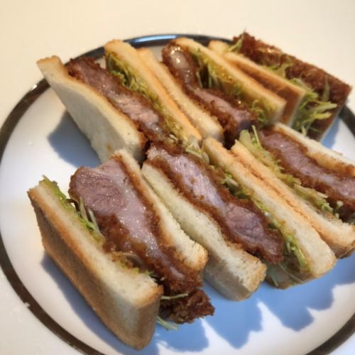 Maple pork cutlet sandwich