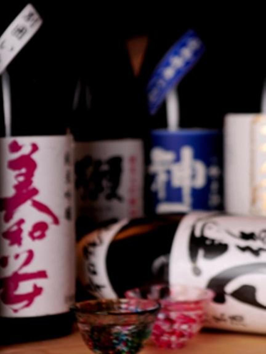 我們提供種類繁多的燒酒，包括許多代表廣島的著名清酒。