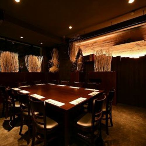 If you connect the table seats on the window side, it is a private room space for adults of 12 to 16 people ♪ Japanese atmosphere in this atmosphere ...