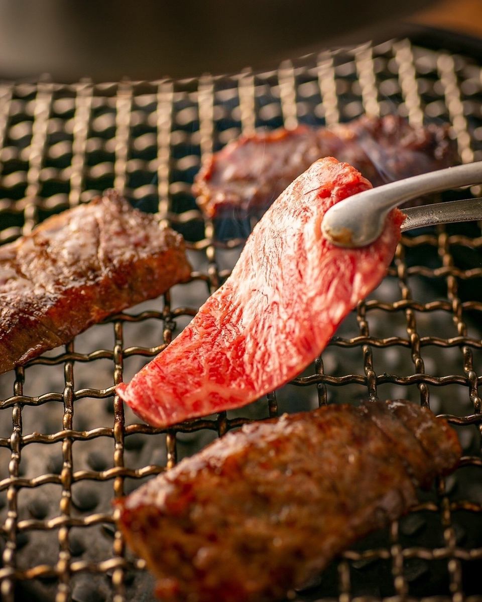 板宿駅より徒歩1分！上質な黒毛和牛をリーズナブルに楽しめる焼肉店！