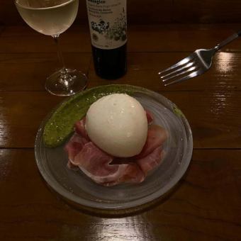 ブッラータチーズと生ハム