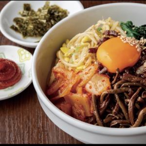 Bibimbap *Comes with mini wakame soup