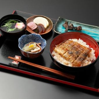 【松】うなぎ丼