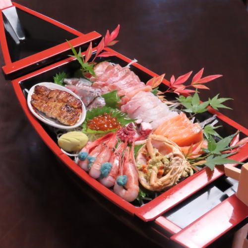 [Funamori Sashimi Set Meal] Reasonably priced! Excellent freshness and volume. Comes with our signature mini unadon (grilled eel bowl) for a satisfying meal.