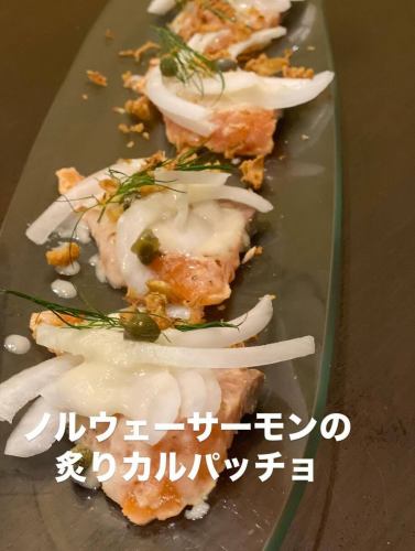 8/17日
お盆最終日、みなさんいかがお過ごしですか？😊
赤羽スペインクラブ テラテラでは、スペインから届いた爽やかな白ワイン「アルトザーノ・ヴェルデホ＆ソーヴィニヨン・ブラン」が大活躍中🍇✨

すっきりとした柑橘の香りとフレッシュな飲み心地で、夏の疲れを癒すのにぴったりな1本です。
お魚料理やアヒージョとの相性も抜群🐟🦐

「お盆ラストはちょっと贅沢に乾杯！」なんて気分の方、ぜひテラテラでお待ちしてます🥂🇪🇸

お席もう少しだけご用意できます。
ぜひご利用くださいませ🙇

#赤羽スペインクラブteratera 
#浦和スペインクラブteratera 
#スペイン料理
#アルトザーノベルデホ 
#アルトザーノ