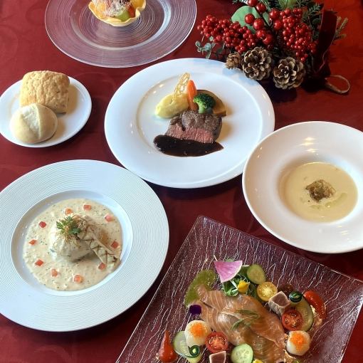 \12월 20일 21일 24일 25일 한정/크리스마스 코스〈전 6품〉7500엔 *장소 그란 스위트 영빈관