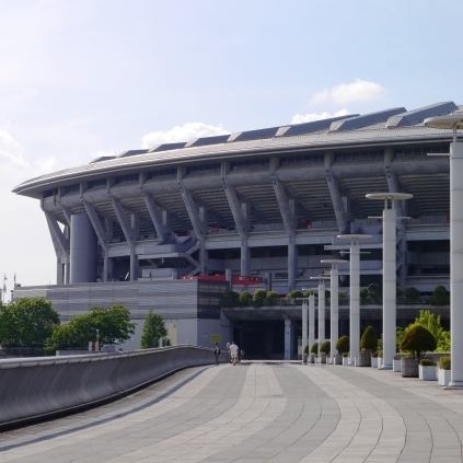 日産スタジアムがすぐそこ