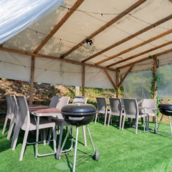 【午前の部の芝生エリア】手ぶらBBQor持ち込みBBQどちらも可※4名様からご利用可能でございます