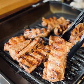 【★特製漬け込みスペアリブが食べ放題★】満腹プラン！