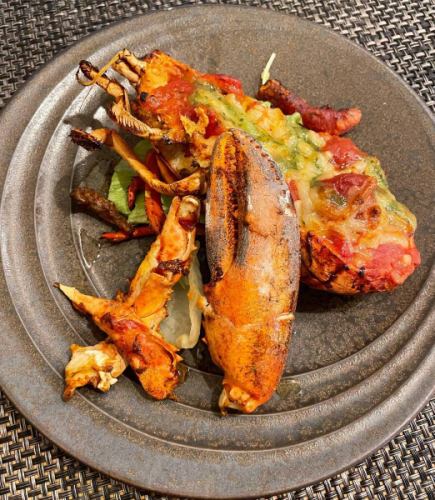 Hello 🌞
Charcoal grilled Italian restaurant Aletta

Today's menu is "Oven-baked lobster with baji tomato and cheese" 🦐

Please give it a try🙌🏼✨

#Sakaisuji Honmachi Restaurant
#Sakaisuji Honmachi Italian
#Sakaisuji Honmachi Lunch
#Sakaisuji Honmachi Dinner
Shrimp dishes