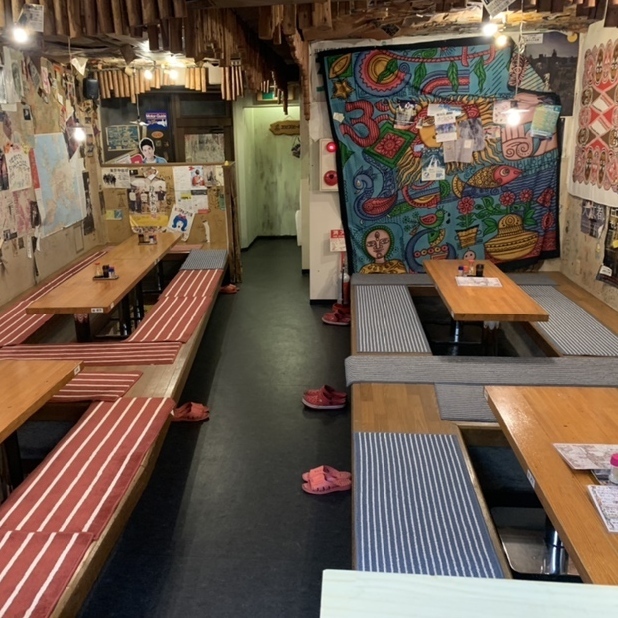 宽敞的内部空间使其成为大型团体聚会、派对和其他活动的理想场所。