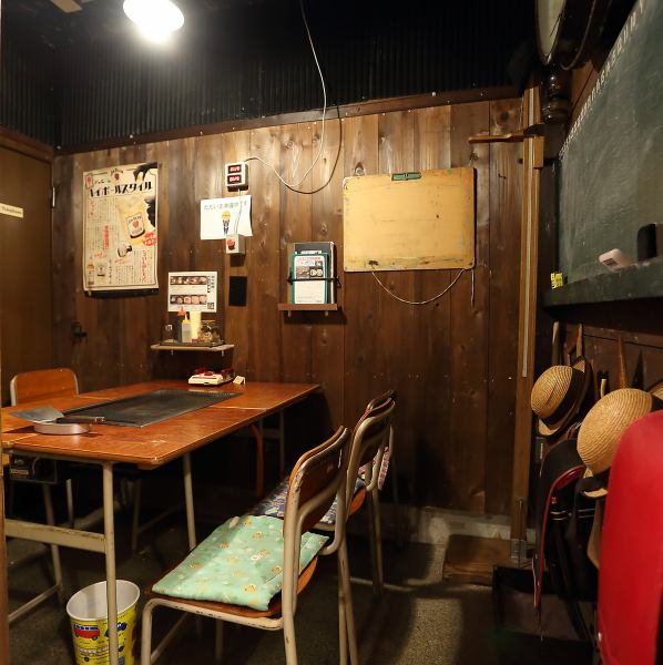学生時代にタイムスリップしたような店内。懐かしさを感じながらお食事を楽しめます♪【感染対策徹底中】当店ではお客様に安心して楽しいひとときをお過ごしいただけるように、感染症対策に取り組んでおります！