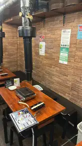 テーブル4名様