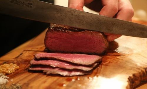 Roast beef of domestic beef ~ With home-made horseradish sauce ~