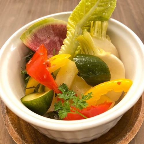 Domestic vegetable pickles