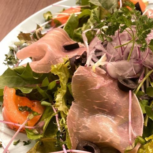 Hokkaido uncured ham and olive salad