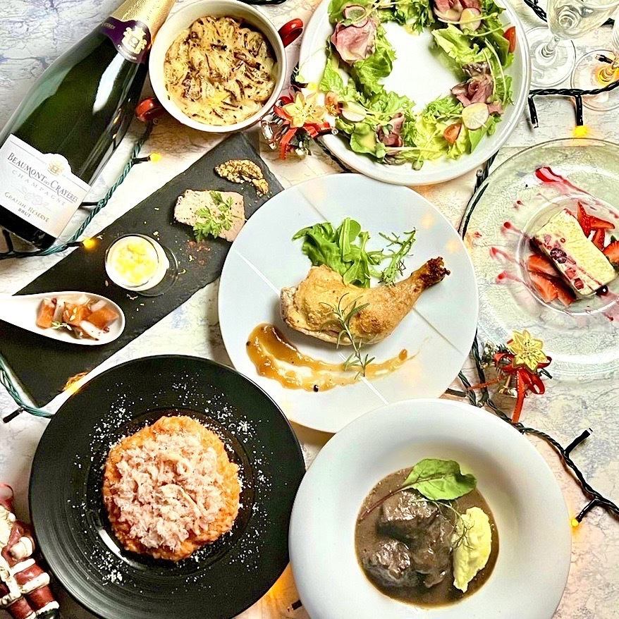 "Meat x Dining Bar x Private Room" We welcome not only large groups but also solo drinkers!