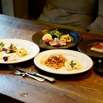[Chef's Choice Lunch Course] 6 dishes including appetizer platter, 2 types of pasta, main course, and dessert: ¥4,290 (tax included)