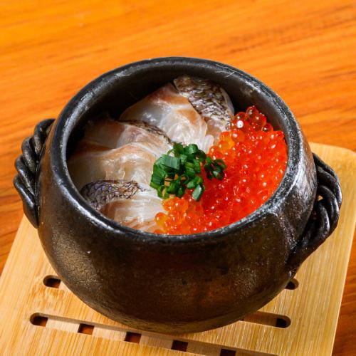 真鯛とイクラの土鍋ご飯