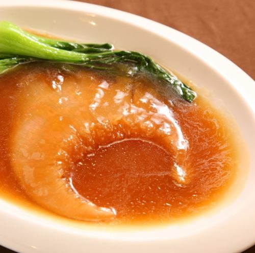 Simmered boiled shark's fin