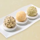 Tricolored sesame dumplings