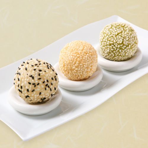 Tricolored sesame dumplings