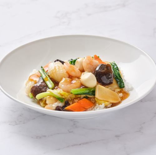 海鲜拌饭配浓酱