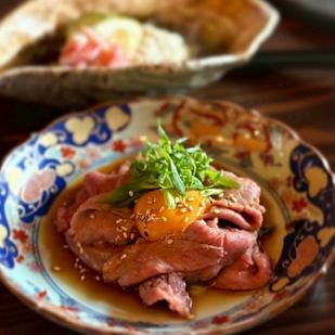 石垣牛の炭火焼きや瞬間しゃぶしゃぶユッケなど、ここでしか味わえない自慢の逸品料理!