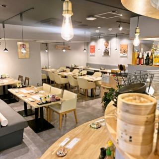 テーブル席はお客様のご利用に合わせてご用意いたします♪お友達とのお食事、デート、宴会など様々なシーンにご利用いただけます。
