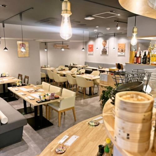 テーブル席はお客様のご利用に合わせてご用意いたします♪お友達とのお食事、デート、宴会など様々なシーンにご利用いただけます。
