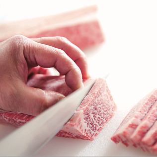 美味しいお肉と楽しい空間を提供【食辛房】へ是非お越しください