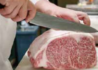 創業以来からの手切り肉へのこだわり