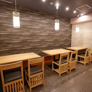 人数に合わせたテーブル席も数多くご用意しております!