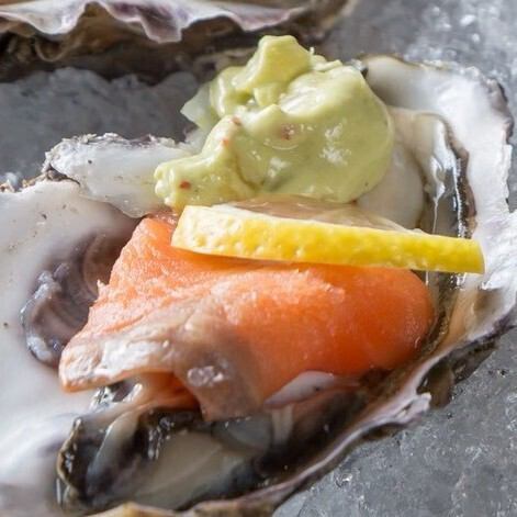 牡蠣とスモークサーモン＆アボカドレモン