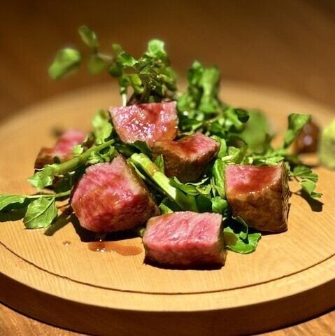 Great for entertaining guests too! [10 dishes total] Kuroge Wagyu roast course ● 5,000 yen