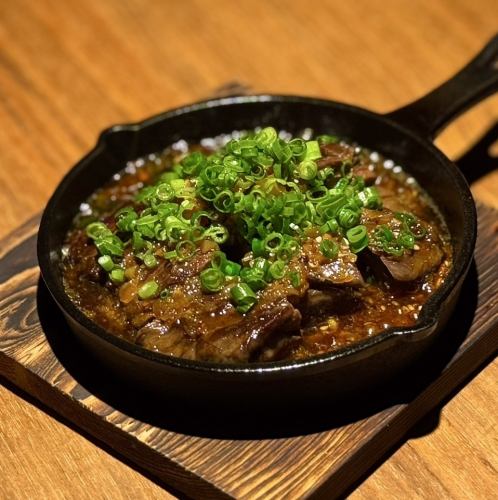 Spicy! Drooling Skirt Steak on a Hot Plate