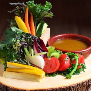 农场新鲜食材！时令蔬菜巴尼亚卡乌达酱