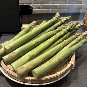 农场新鲜直送！十胜产芦笋，4升装（2根）