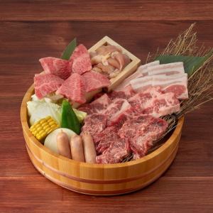 [Everyone can enjoy it! A treasure trove of meat that you can enjoy all at once] Assorted tub (500g)