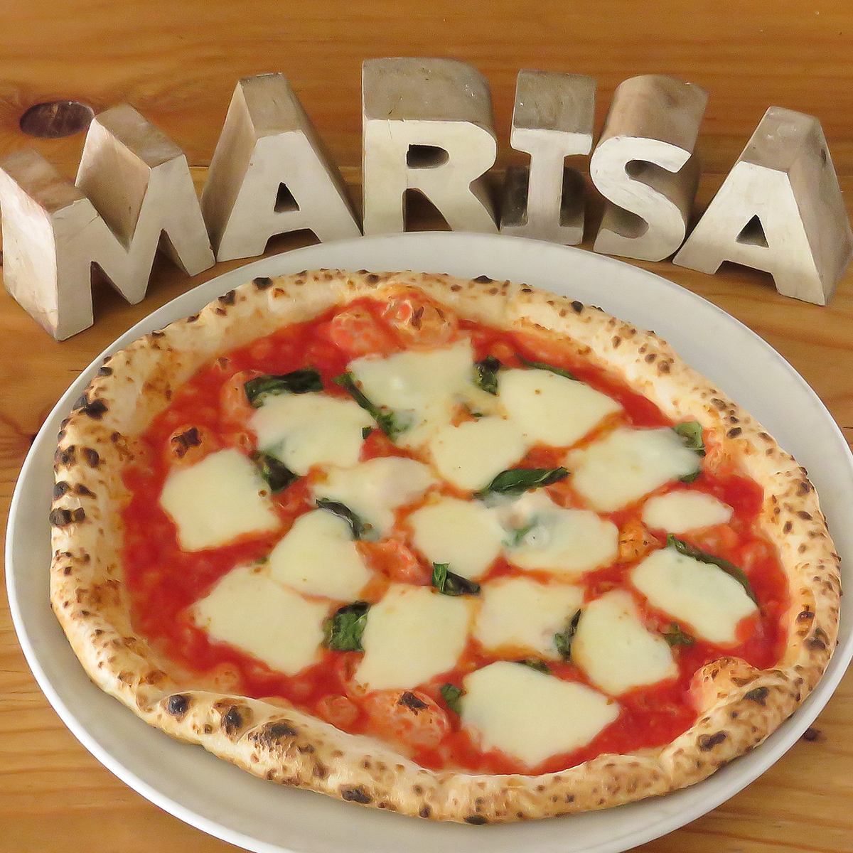 在時尚的環境中享用正宗的意大利美食。