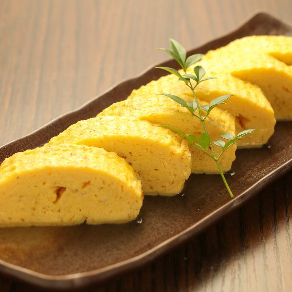 【プルプル食感がクセになる！】ダシを効かせた自慢の出汁巻き/580円（税込）