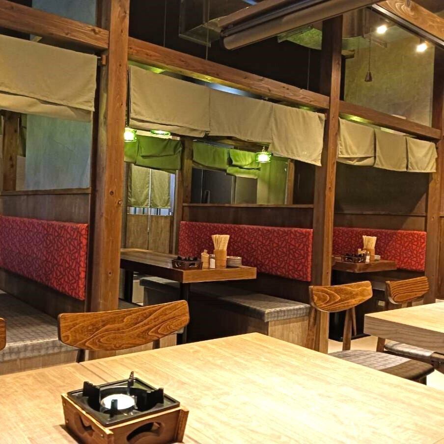 A modern Japanese izakaya where you can enjoy yakitori and sashimi! Semi-private rooms are also available.