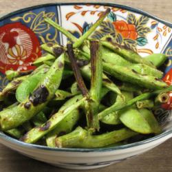 Charcoal-grilled edamame