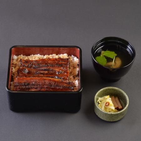 [Quality eel] Unaju (eel on rice) [Bamboo]